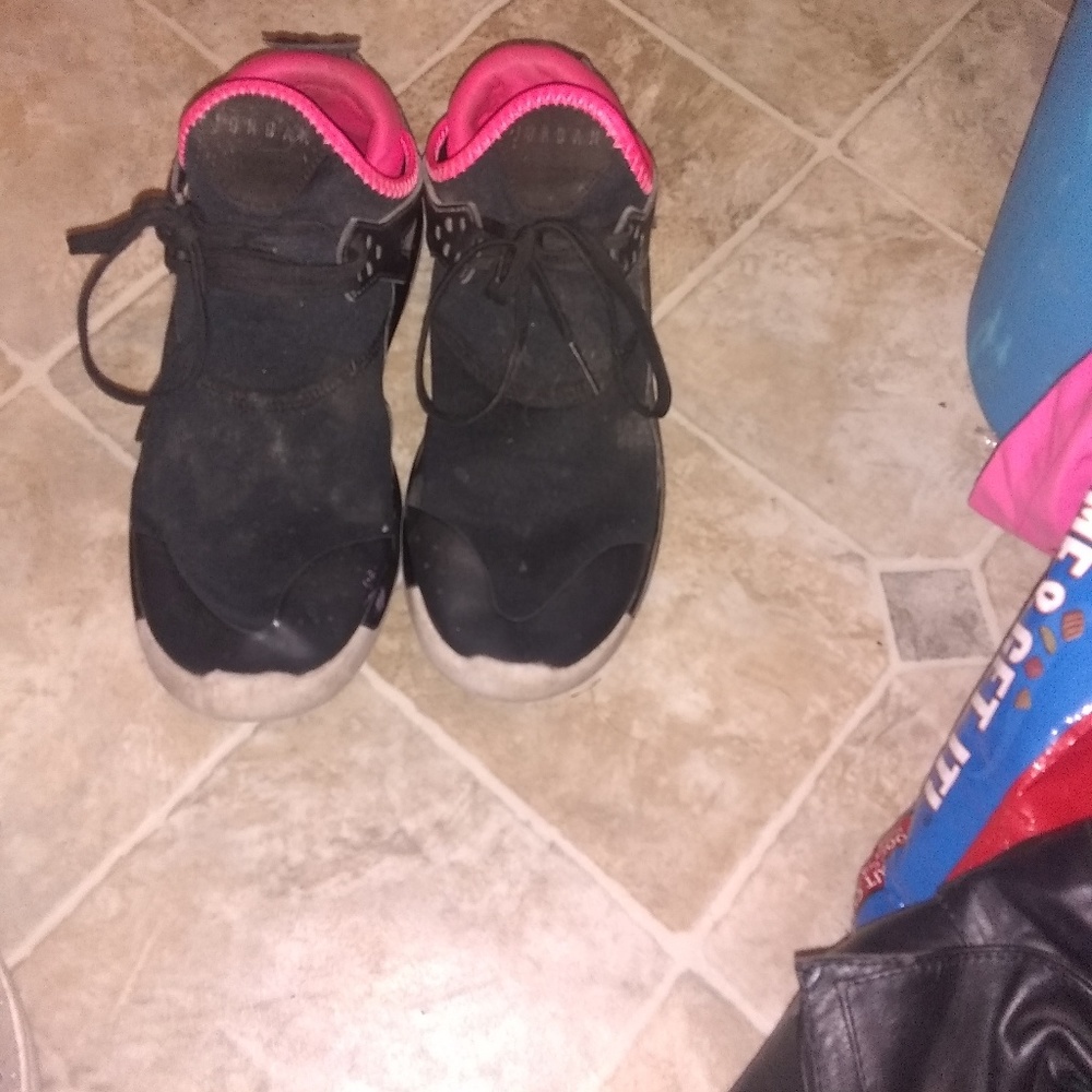 Shoes - Picture 2 of 2